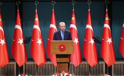 Cumhurbaşkanı imzaladı! Emeklilikte yaş ve maaş sistemi tamamen değişiyor